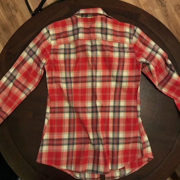 Eddie Bauer fitted button up - Picture 2 of 3